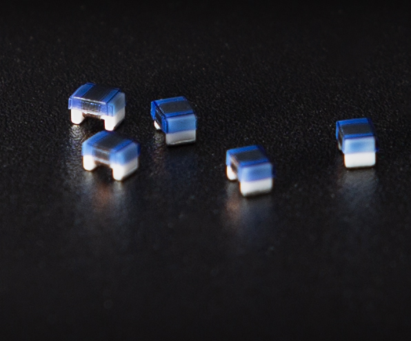 贴片陶瓷绕线电感2